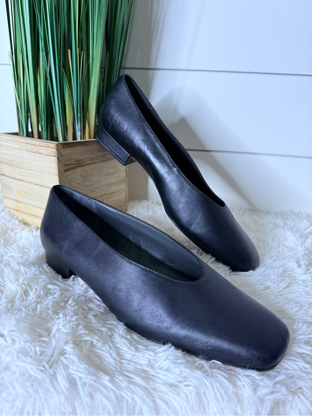 Franco Sarto Damona Leather Square Toe Modern Low Heel Flats Black Size 11